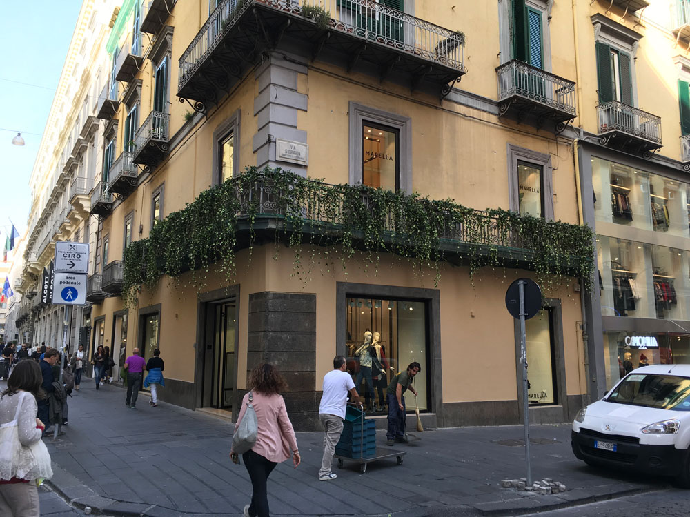 Shop-Marella-Napoli-(2)