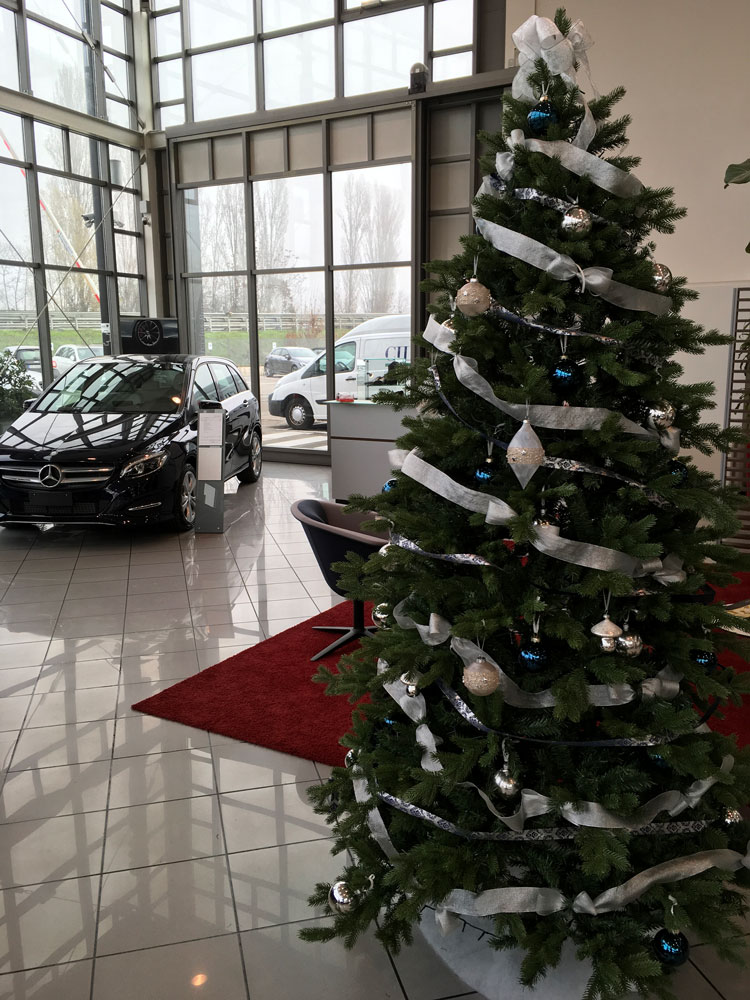albero-di-natale-Mercedes-3